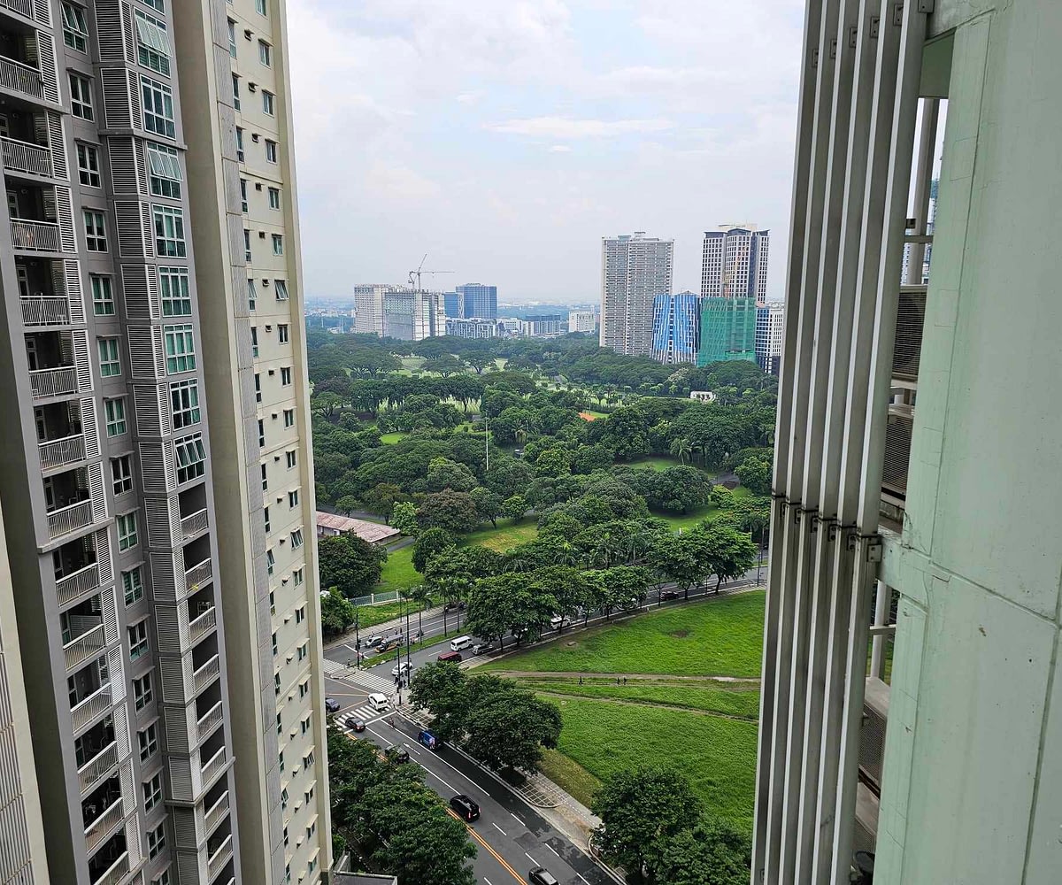 Condo Unit at Meranti Two Serendra for Sale