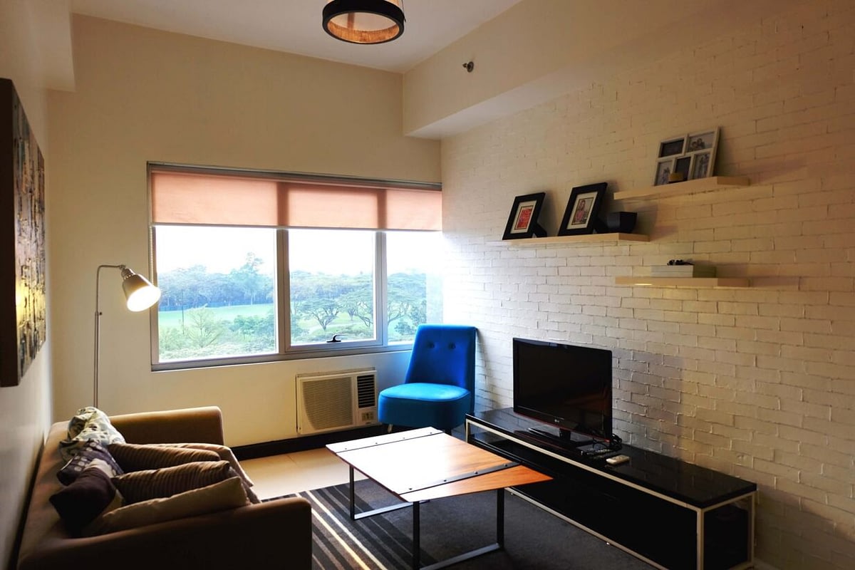 1BR with Golf Course View in Fairways Towers