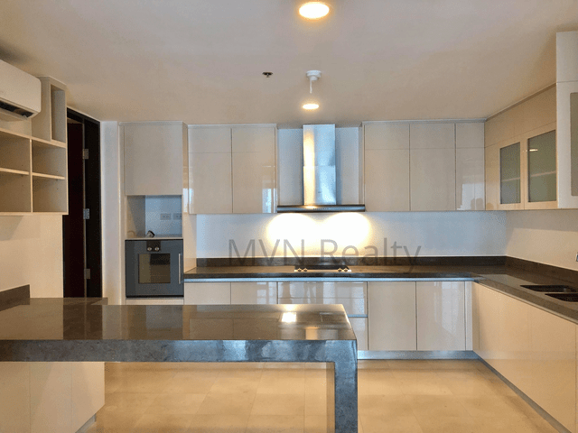 4BR in Grand Hyatt For Lease/Sale