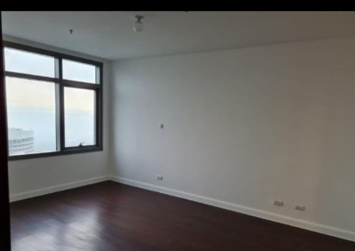 3BR For Lease/Sale in The Suites