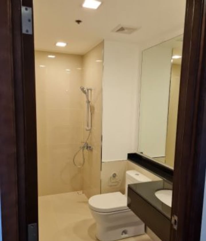 3BR For Lease/Sale in The Suites