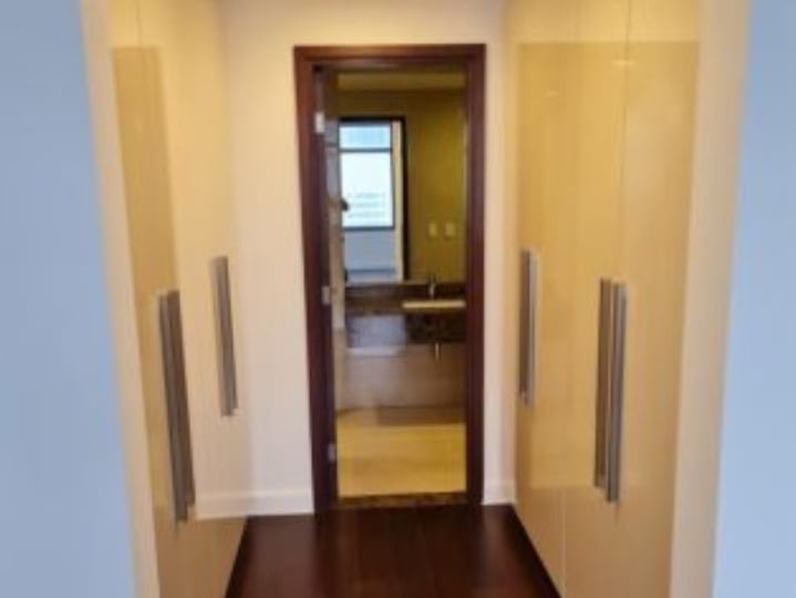 3BR For Lease/Sale in The Suites