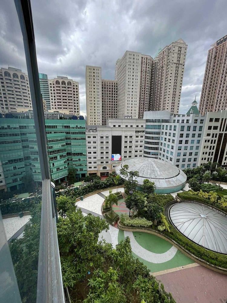 For Lease/Sale Studio in Eastwood Parkview