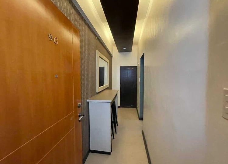 For Lease/Sale Studio in Eastwood Parkview