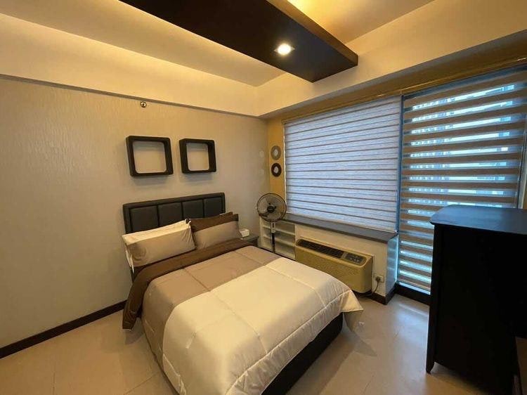 For Lease/Sale Studio in Eastwood Parkview