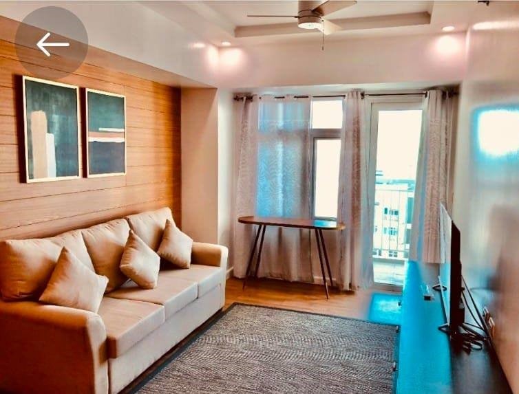 1BR For Lease/Sale in Meranti, Two Serendra