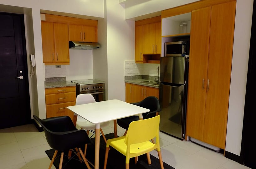 1BR with Golf Course View in Fairways Towers