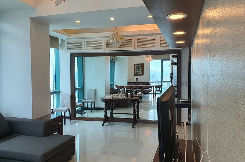 3BR Penthouse For Lease in 8 Forbestown