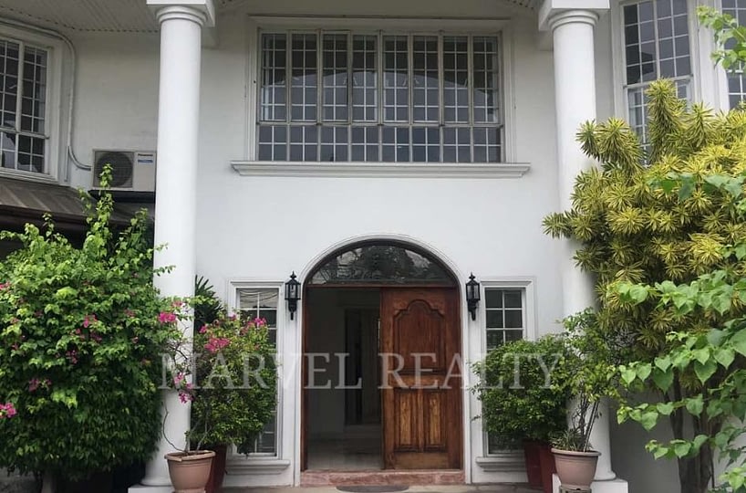 For Lease 4BR H&L in AAV