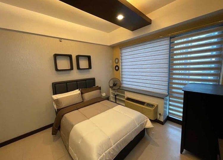 For Lease/Sale Studio in Eastwood Parkview