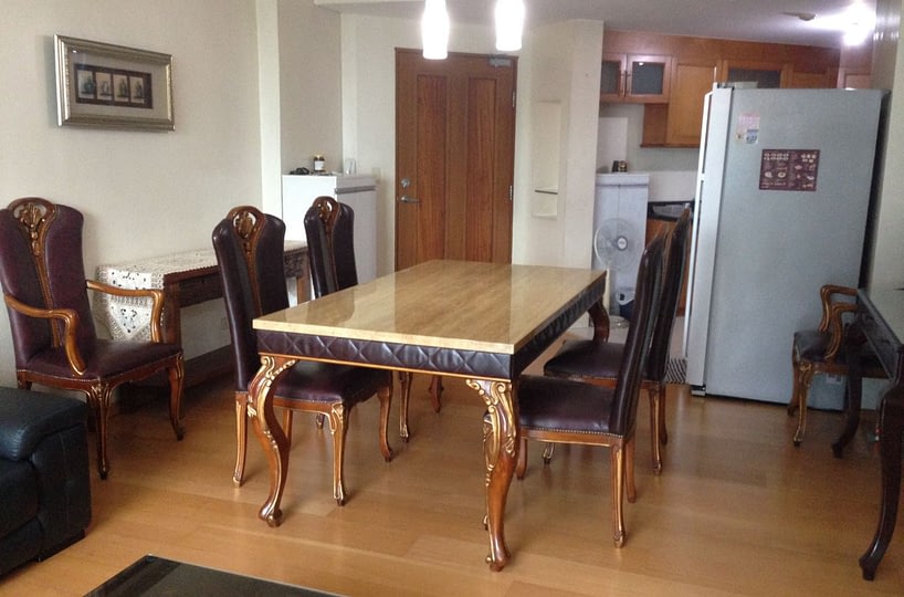 2BR For Lease/Sale in Boni Ridge