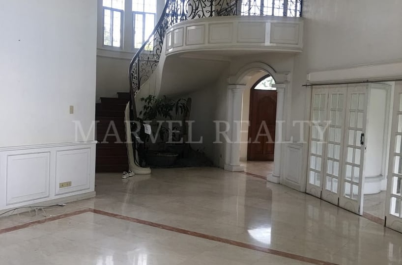 For Lease 4BR H&L in AAV