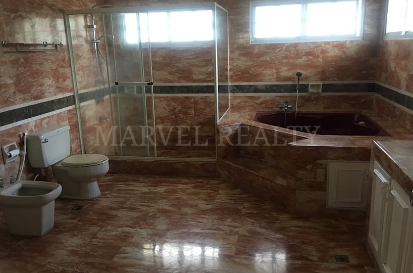 For Lease 4BR H&L in AAV
