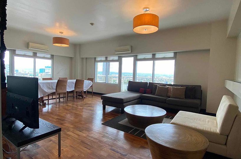 Mahogany One Serendra Unit for Rent