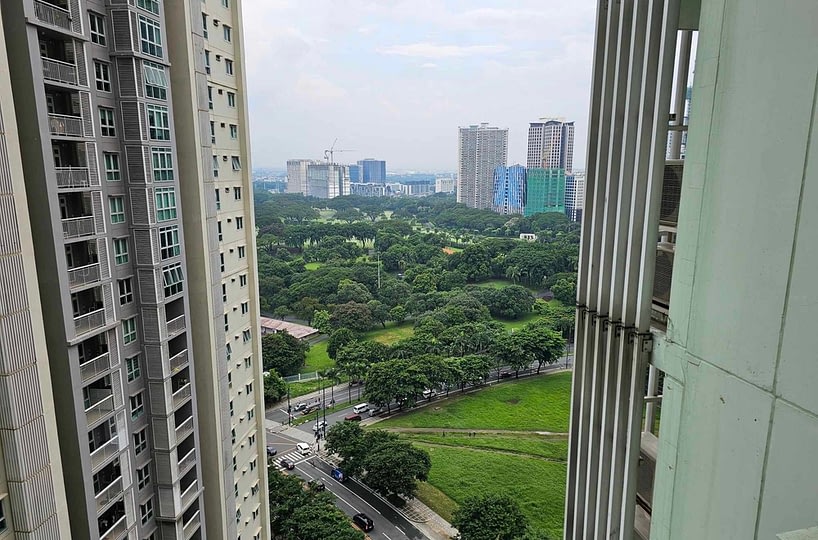 Condo Unit at Meranti Two Serendra for Sale