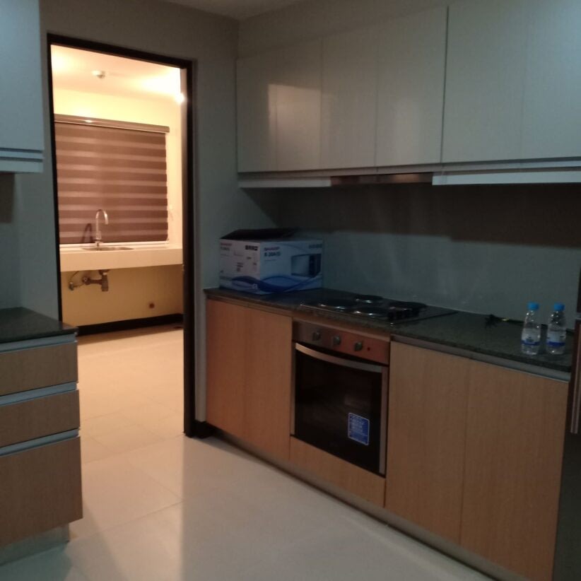 3BR in Salcedo SkySuites For Sale