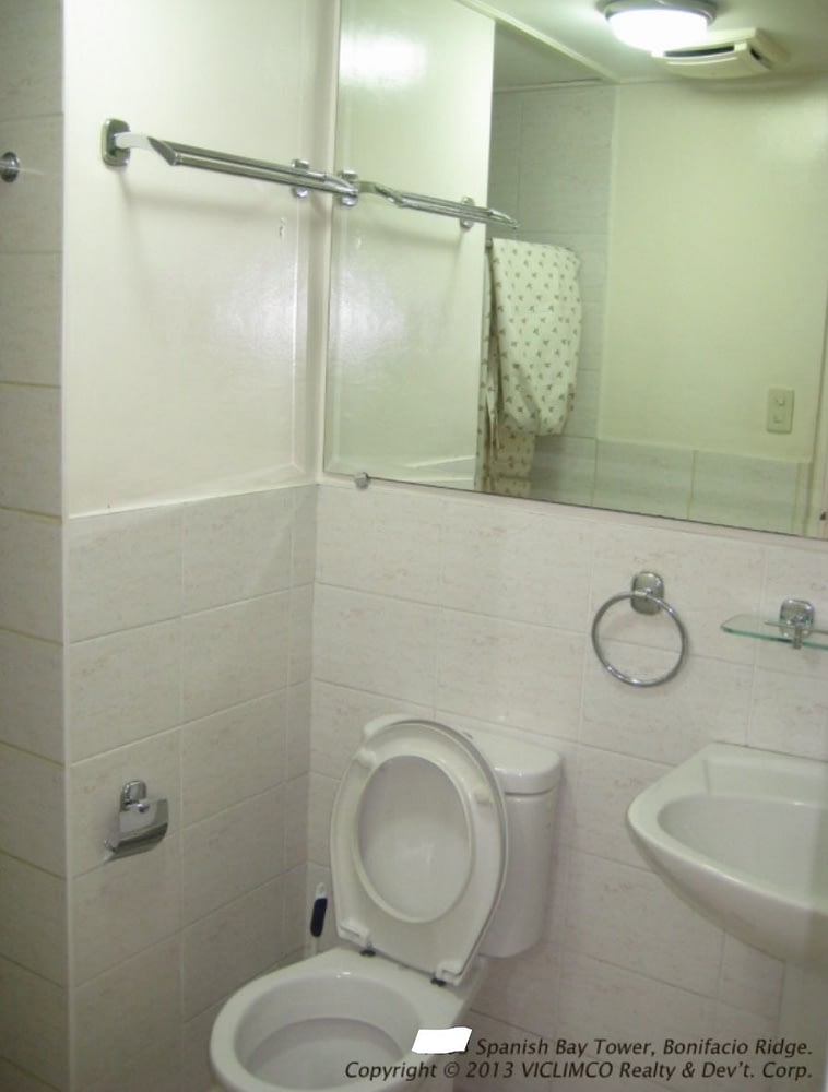 2BR For Lease/Sale in Boni Ridge