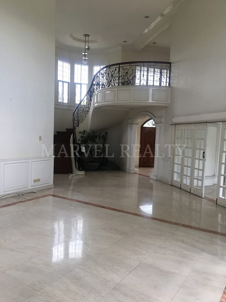 For Lease 4BR H&L in AAV