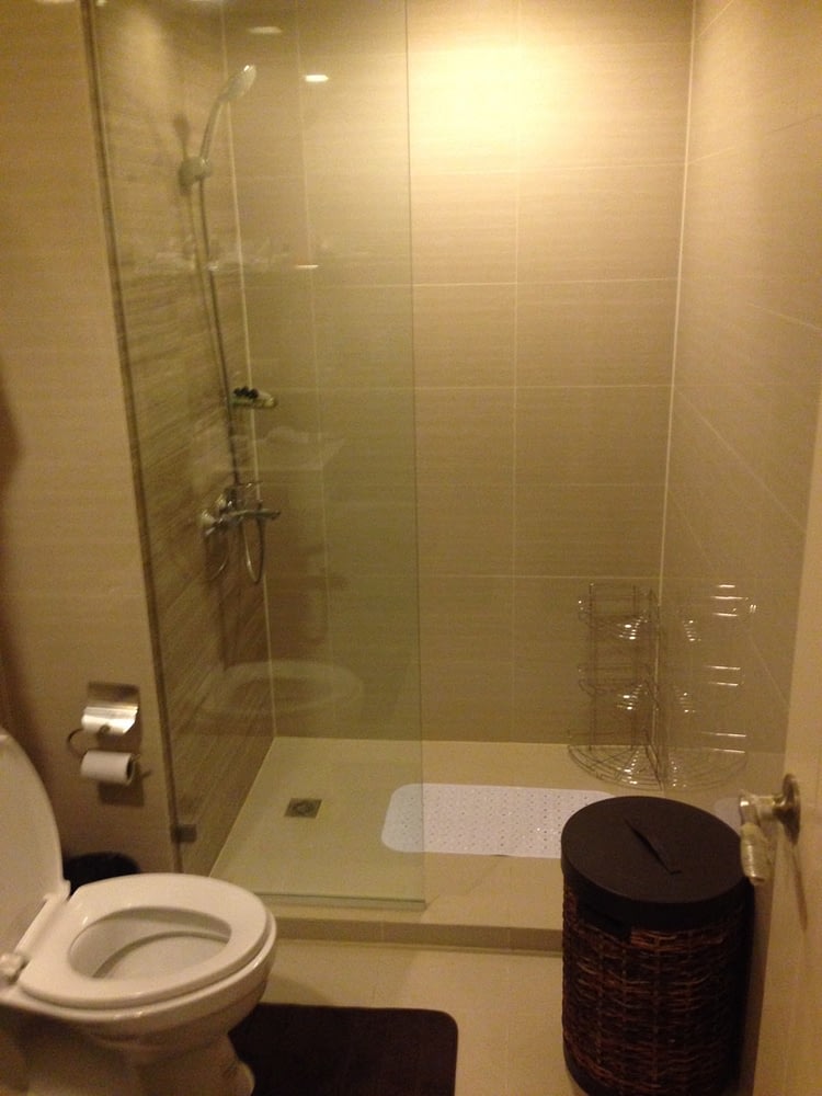 Studio Unit in Venice Tower 2 For Lease & Sale