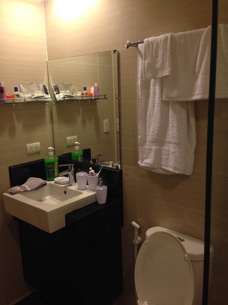 Studio Unit in Venice Tower 2 For Lease & Sale