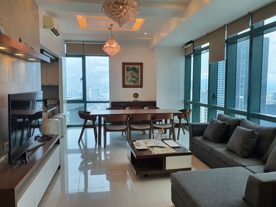 3BR Penthouse For Lease in 8 Forbestown